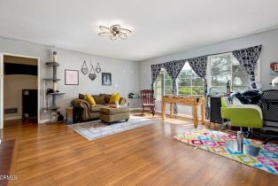 Single Family Residence, 1065 Nithsdale rd, Pasadena, CA 91105 - 3