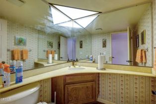 Single Family Residence, 11812 Kaman ct, Granada Hills, CA 91344 - 33