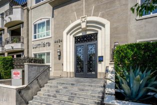 Condominium, 4424 Whitsett AVE, Studio City, CA  Studio City, CA 91604