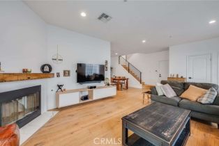 Condominium, 2461 Oneida st, Pasadena, CA 91107 - 3