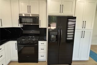 Single Family Residence, 21803 Chatsworth st, Chatsworth, CA 91311 - 10