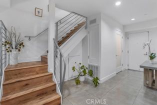 Condominium, 11023 Fruitland dr, Studio City, CA 91604 - 11