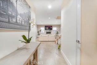 Condominium, 11023 Fruitland dr, Studio City, CA 91604 - 3