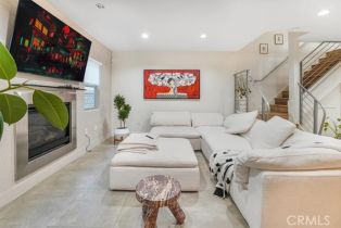 Condominium, 11023 Fruitland dr, Studio City, CA 91604 - 5