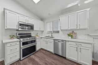 Single Family Residence, 42985 Calle Jeminez, Temecula, CA 92592 - 10