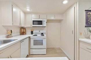 Condominium, 8431 Via Mallorca, La Jolla, CA 92037 - 5