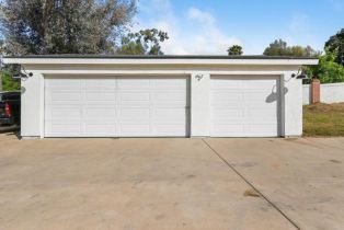 Single Family Residence, 2125 Stage Coach ln, Fallbrook, CA 92028 - 17