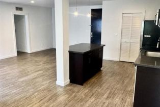 Apartment, 7224 Hillside ave, Hollywood , CA 90046 - 4