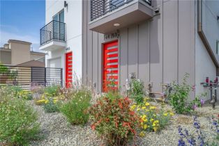 Townhouse, 4453 Colfax ave, Studio City, CA 91602 - 4