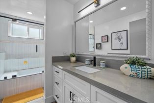 Single Family Residence, 5291 Darro rd, Woodland Hills, CA 91364 - 33