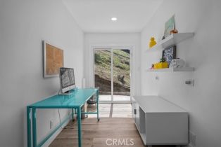 Single Family Residence, 5291 Darro rd, Woodland Hills, CA 91364 - 36