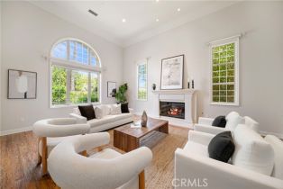 Single Family Residence, 15850 Seville ln, Encino, CA 91436 - 4