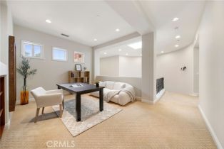 Single Family Residence, 15850 Seville ln, Encino, CA 91436 - 50