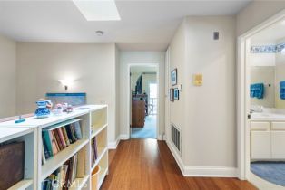 Condominium, 410 Broadway, Redondo Beach, CA 90277 - 32