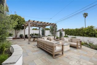 Single Family Residence, 237 Via Los Miradores, Redondo Beach, CA 90277 - 56