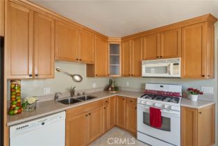 Single Family Residence, 2012 Perry ave, Redondo Beach, CA 90278 - 10