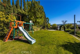 Single Family Residence, 9872 Oakwood cir, Villa Park, CA 92861 - 47
