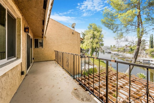 Condominium, 24311 Canyon Lake dr, Canyon Lake, CA 92587 - 1
