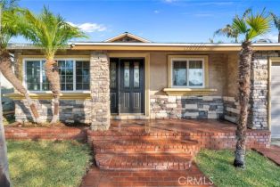 Single Family Residence, 269 Thomas st, Orange, CA 92869 - 4