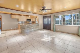 Single Family Residence, 269 Thomas st, Orange, CA 92869 - 6