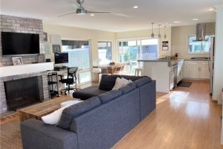 Single Family Residence, 359 Panama ave, Long Beach, CA 90814 - 4