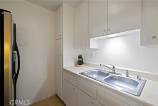 Condominium, 360 Gladys ave, Long Beach, CA 90814 - 12