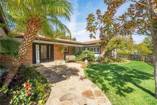 Single Family Residence, 3713 Royal Woods DR, Sherman Oaks, CA  Sherman Oaks, CA 91403