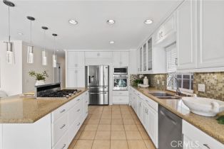 Single Family Residence, 221 Central ave, Seal Beach, CA 90740 - 10