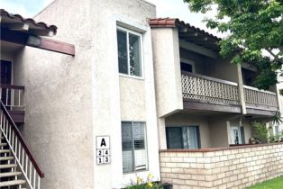 Condominium, 700 W La Veta #A4, Orange, CA 92868 - 2