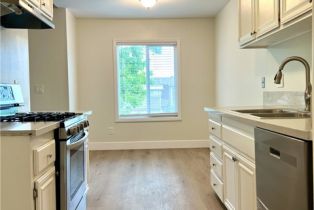 Condominium, 700 W La Veta #A4, Orange, CA 92868 - 3