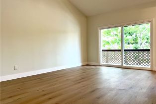 Condominium, 700 W La Veta #A4, Orange, CA 92868 - 4