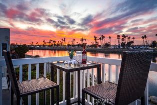 , 48 Riversea, Seal Beach, CA 90740 - 2
