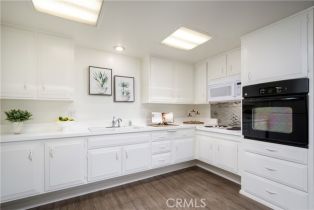 Condominium, 13470 St. Andrews dr, Seal Beach, CA 90740 - 5