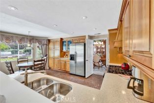 Single Family Residence, 8102 Sprucewood ave, Orange, CA 92869 - 14