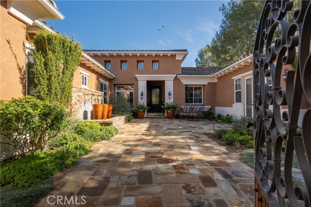 Single Family Residence, 2439 San Miguel dr, Orange, CA 92867 - 1