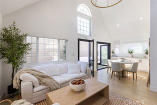 Single Family Residence, 411 Iris ave, Corona Del Mar, CA 92625 - 2