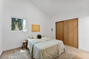 Single Family Residence, 3947 Sumac dr, Sherman Oaks, CA 91403 - 30