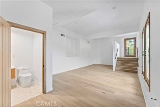 Single Family Residence, 3947 Sumac dr, Sherman Oaks, CA 91403 - 37