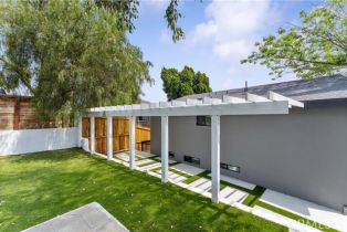 Single Family Residence, 3947 Sumac dr, Sherman Oaks, CA 91403 - 46