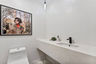 Single Family Residence, 3947 Sumac dr, Sherman Oaks, CA 91403 - 5