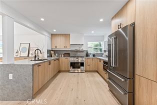 Single Family Residence, 3947 Sumac dr, Sherman Oaks, CA 91403 - 9