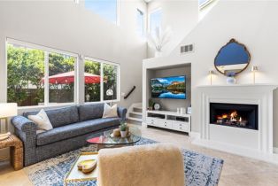 Single Family Residence, 253 Tulip Tree, Orange, CA 92865 - 16