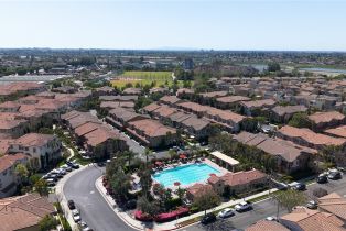 Single Family Residence, 253 Tulip Tree, Orange, CA 92865 - 6