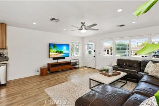 Single Family Residence, 1361 Kenneth dr, Tustin, CA 92780 - 4