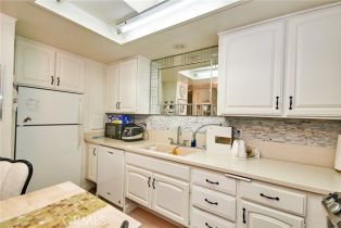 Condominium, 1121 Northwood rd, Seal Beach, CA 90740 - 12