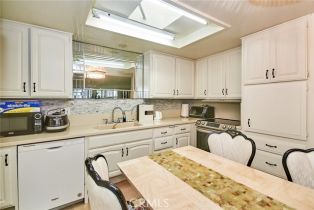 Condominium, 1121 Northwood rd, Seal Beach, CA 90740 - 13
