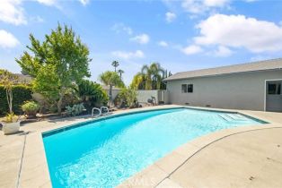 Single Family Residence, 700 Las Palmas dr, Fullerton, CA 92835 - 38