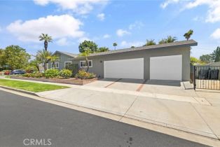 Single Family Residence, 700 Las Palmas dr, Fullerton, CA 92835 - 39
