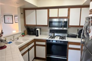 Condominium, 1057 Dewcrest dr, Anaheim Hills, CA 92808 - 5