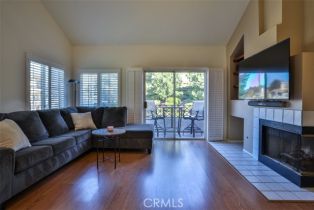 Condominium, 8025 Sandstone dr, Anaheim Hills, CA 92808 - 8